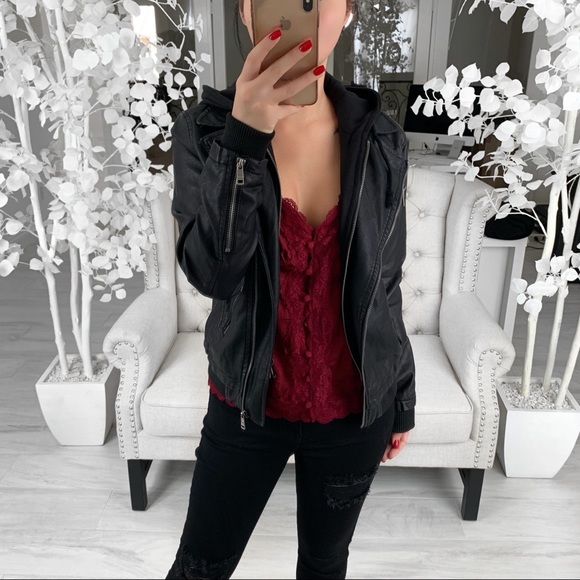 🏷SALE—PEONY in Dark Red - Picture 2 of 4